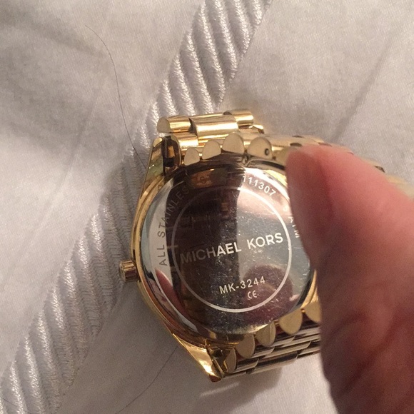 Authentic Michael Kors watch - Picture 3 of 8
